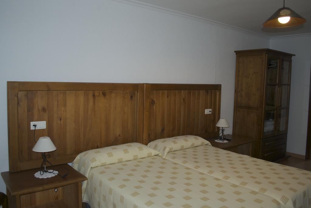 ホテル Hostal Monte Rio Trescares 部屋 写真